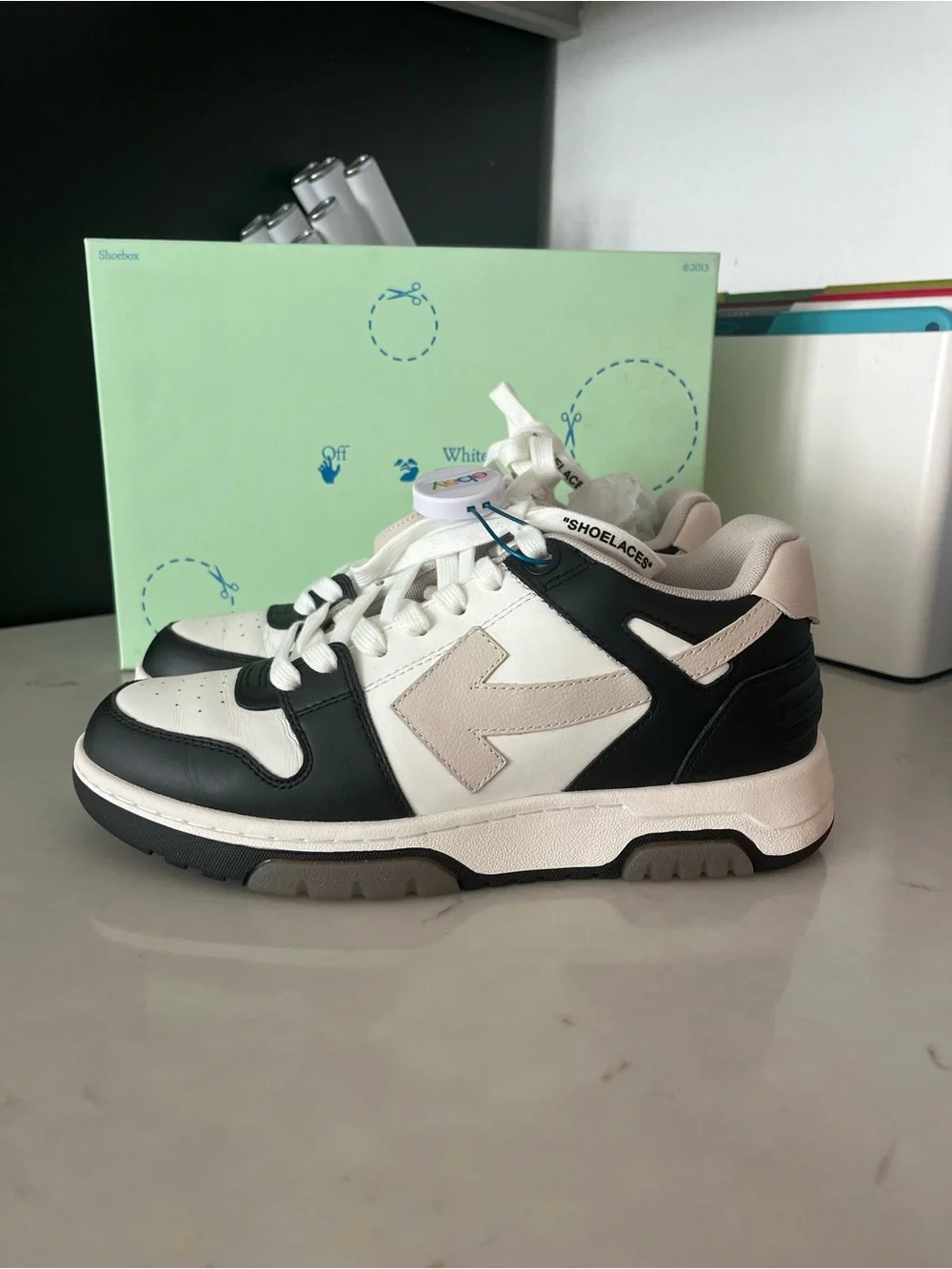 Off-White Black, White and Cream Arrow Low-Top Sneakers